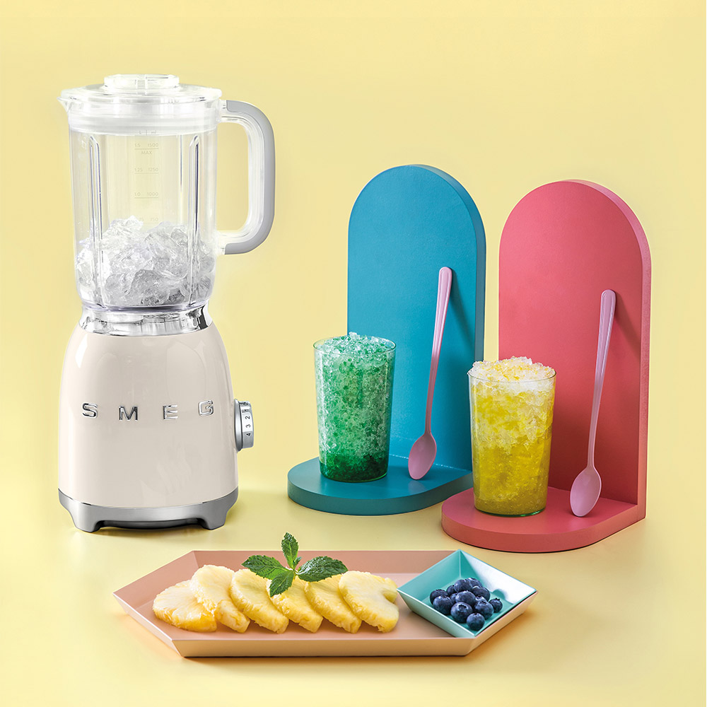 Smeg-Blender-50's-Style-quality-materials